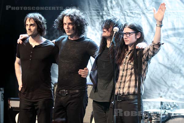 THE DEAD WEATHER - 2009-06-29 - PARIS - La Cigale - Alison Nicole Mosshart - John Anthony Gillis [Jack White] - Dean Anthony Fertita - Jack Michael Lawrence